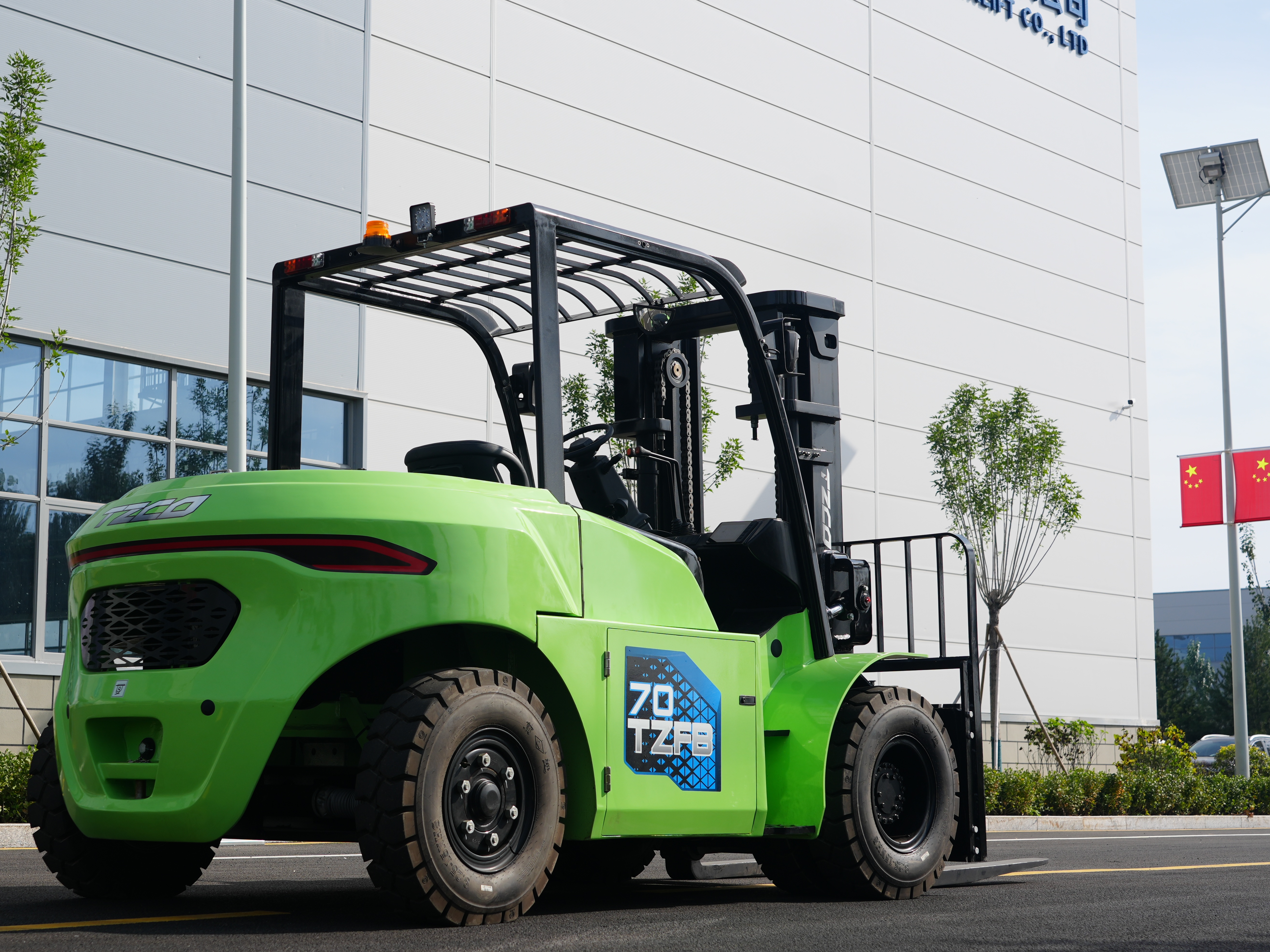 6-10Ton Electric Forklift 2