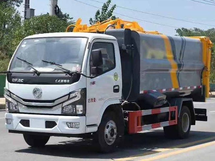 Side-Loading Refuse Truck 3