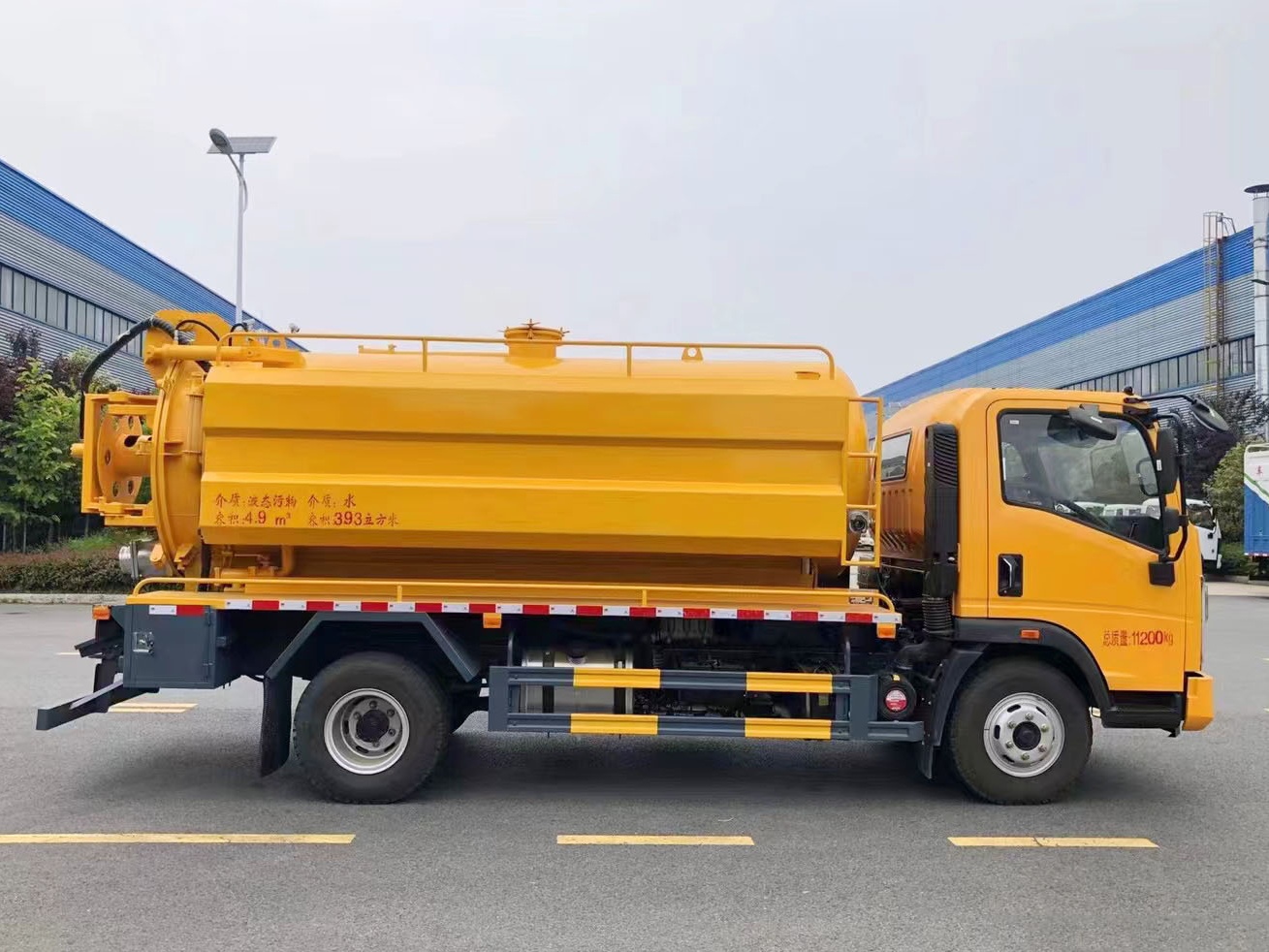 10-Cubic-Meter Sewage Suction Truck 3