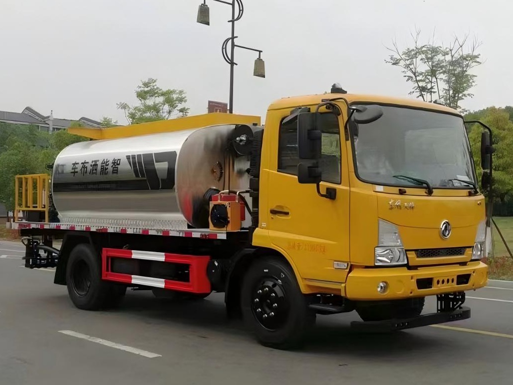 S1 Asphalt distributor truck 3
