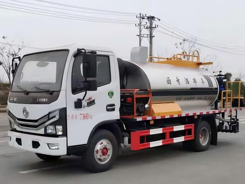 4-Cubic-Meter Asphalt distributor truck