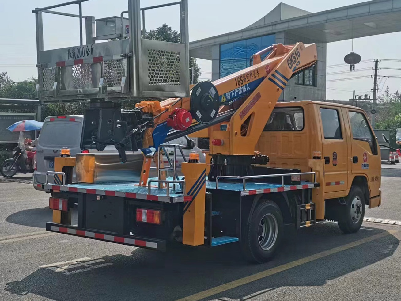 16-meter Aerial work vehicle 3