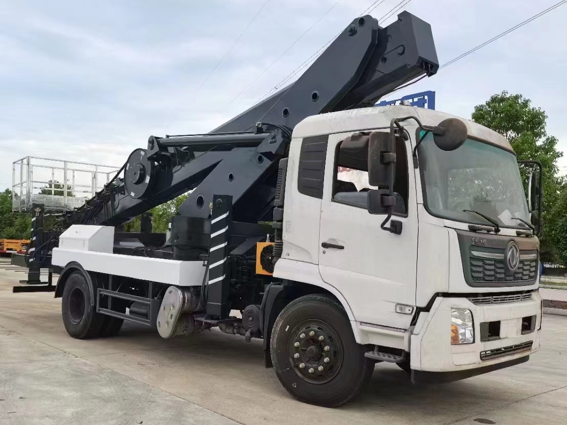 33-meter Aerial work vehicle