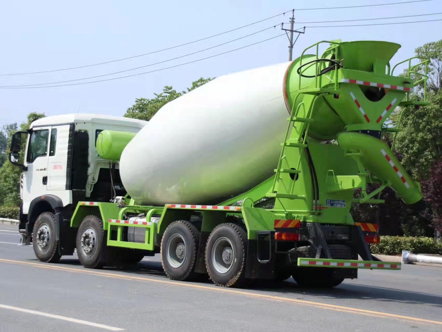 12-Cubic-Meter Concrete Mixer Truck 4