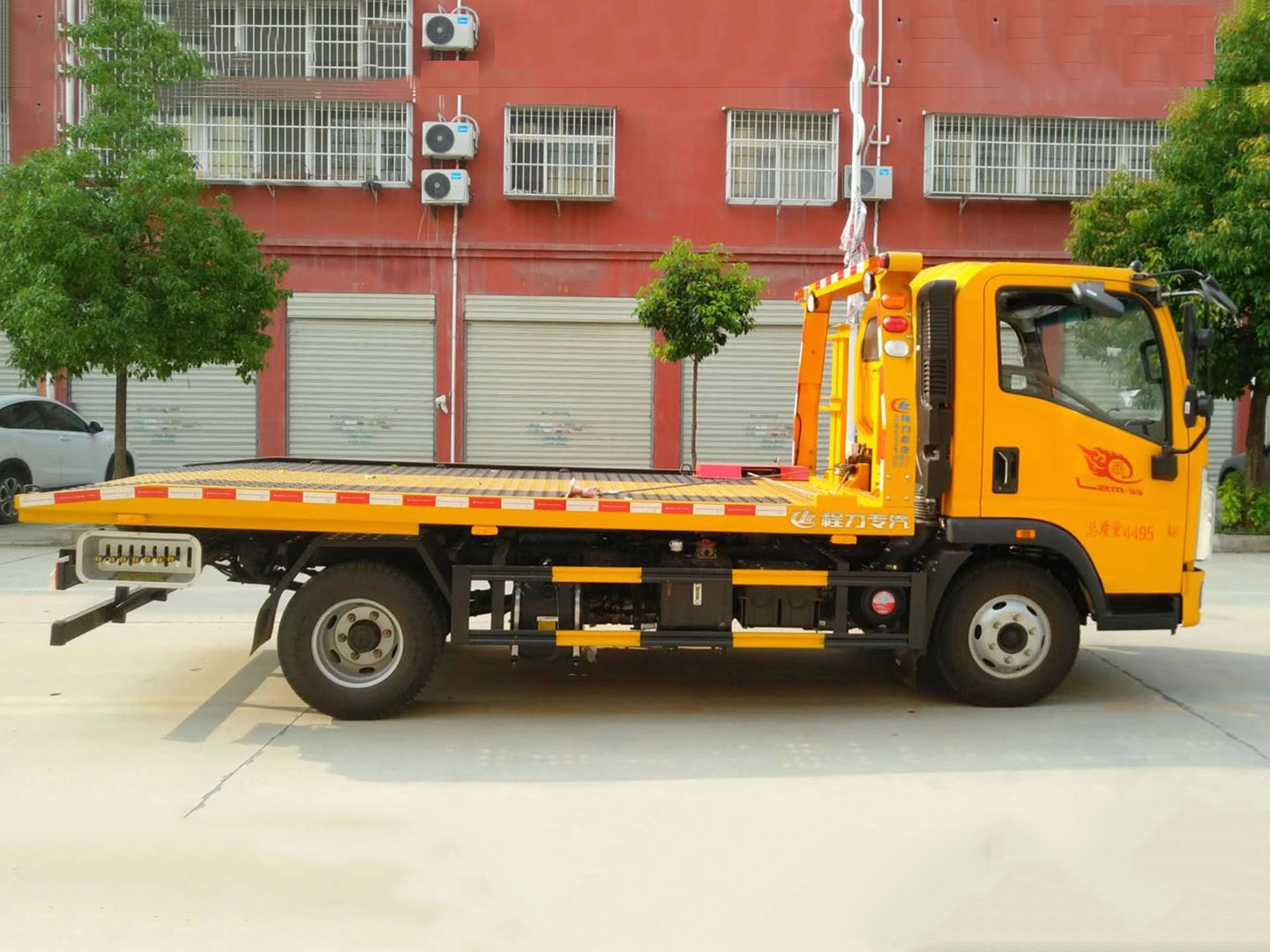 ZQ Wrecker Truck 4