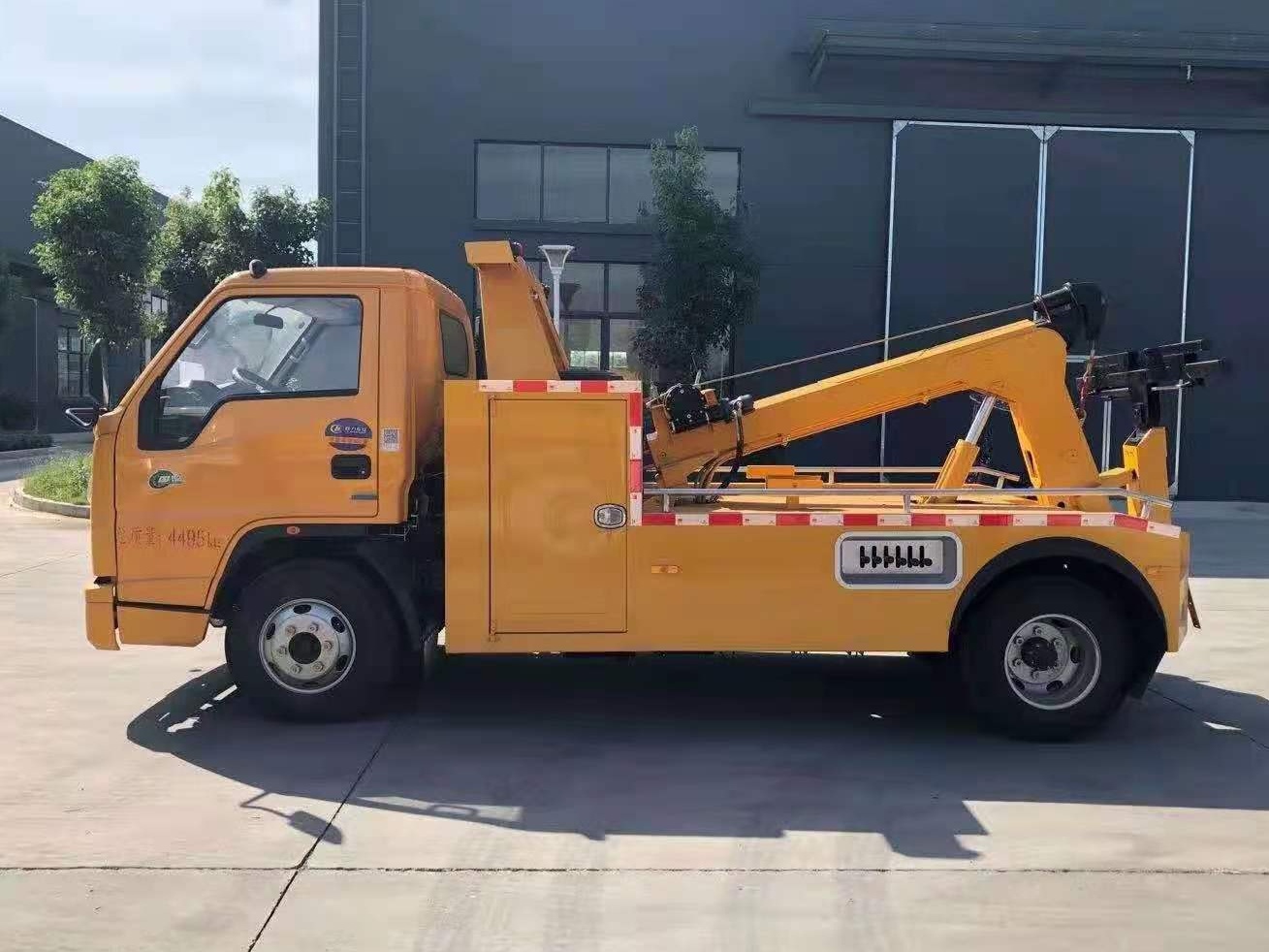 N600 (Wide-body) Towing and Recovery All-Terrain Vehicle 2
