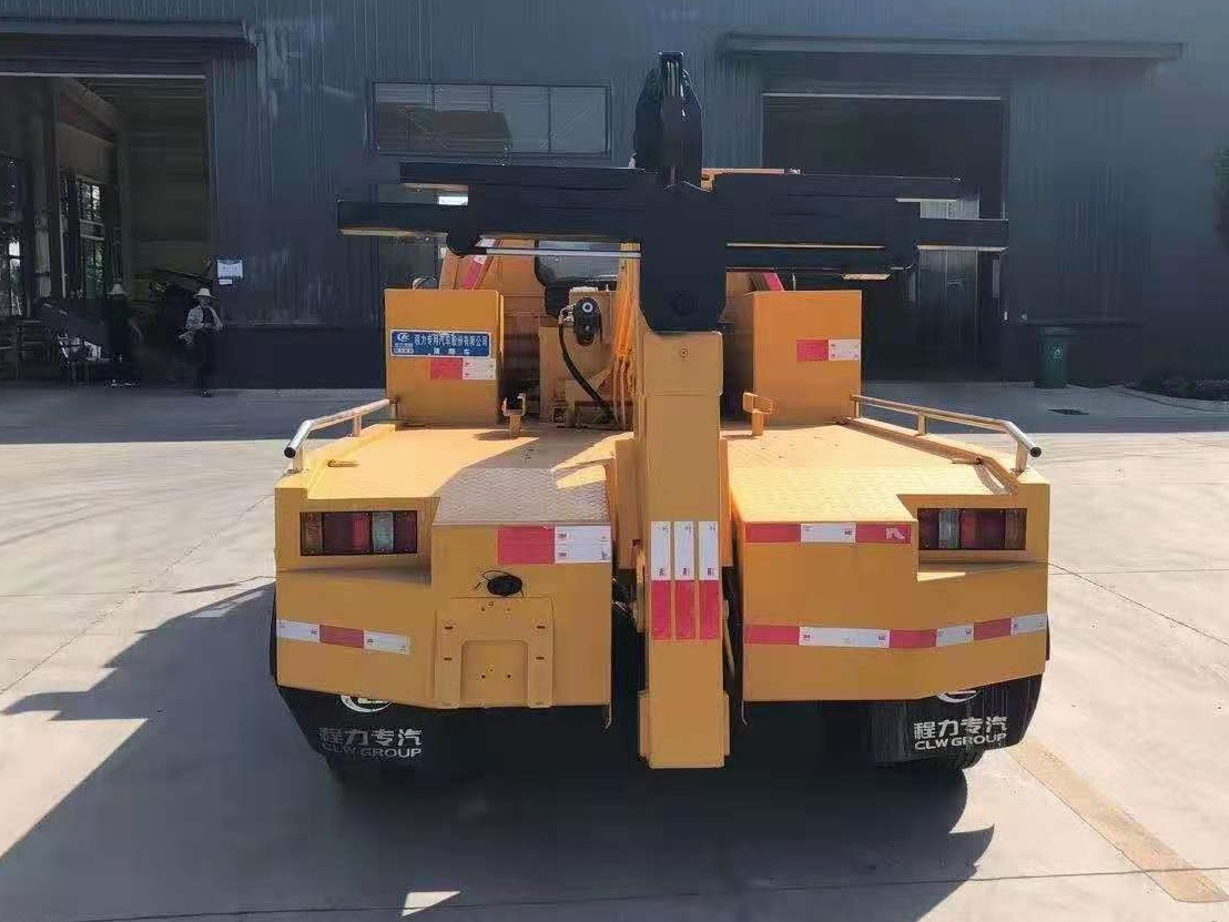 N600 (Wide-body) Towing and Recovery All-Terrain Vehicle 5