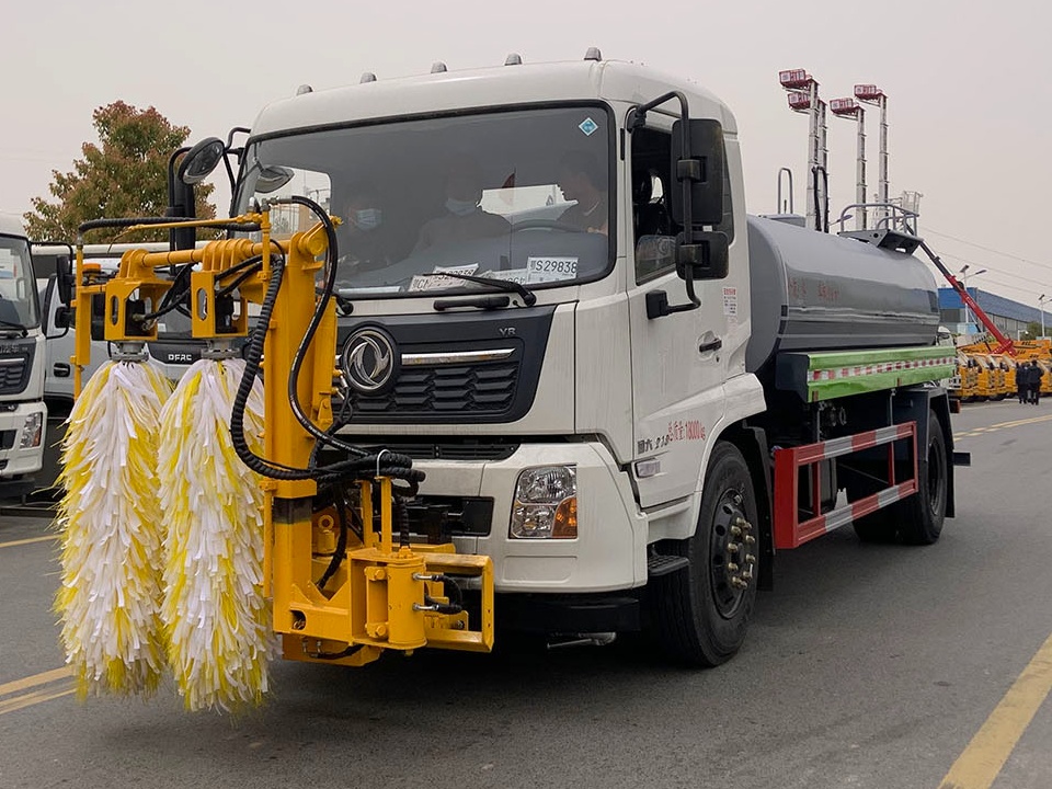 HL-01 Guardrail Cleaning Truck