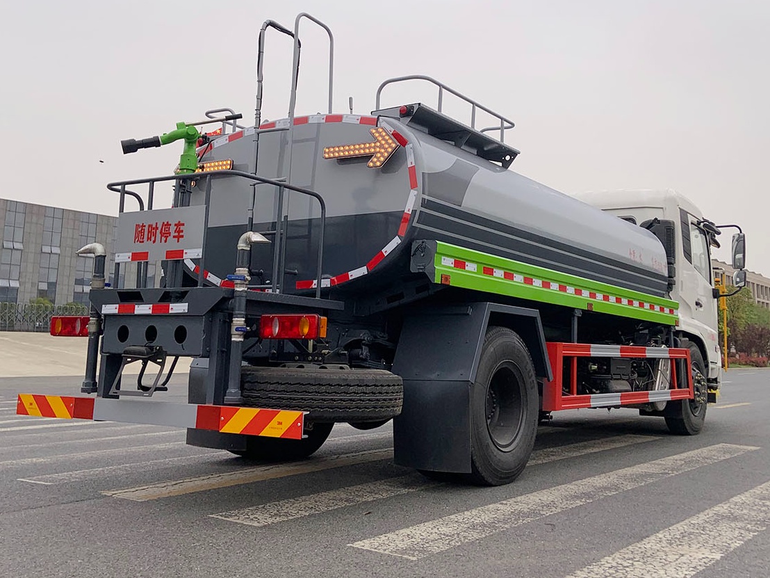 HL-01 Guardrail Cleaning Truck 4