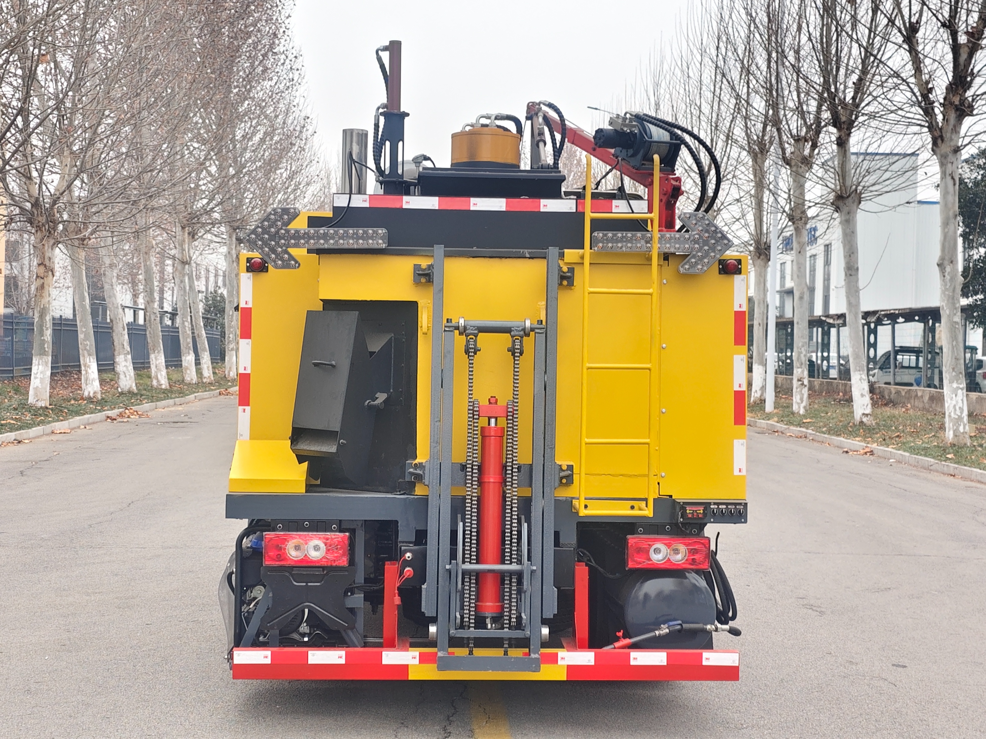 SYL5090TXB6 Single-Drum Asphalt Pavement Hot Recycling and Repair Machine 7