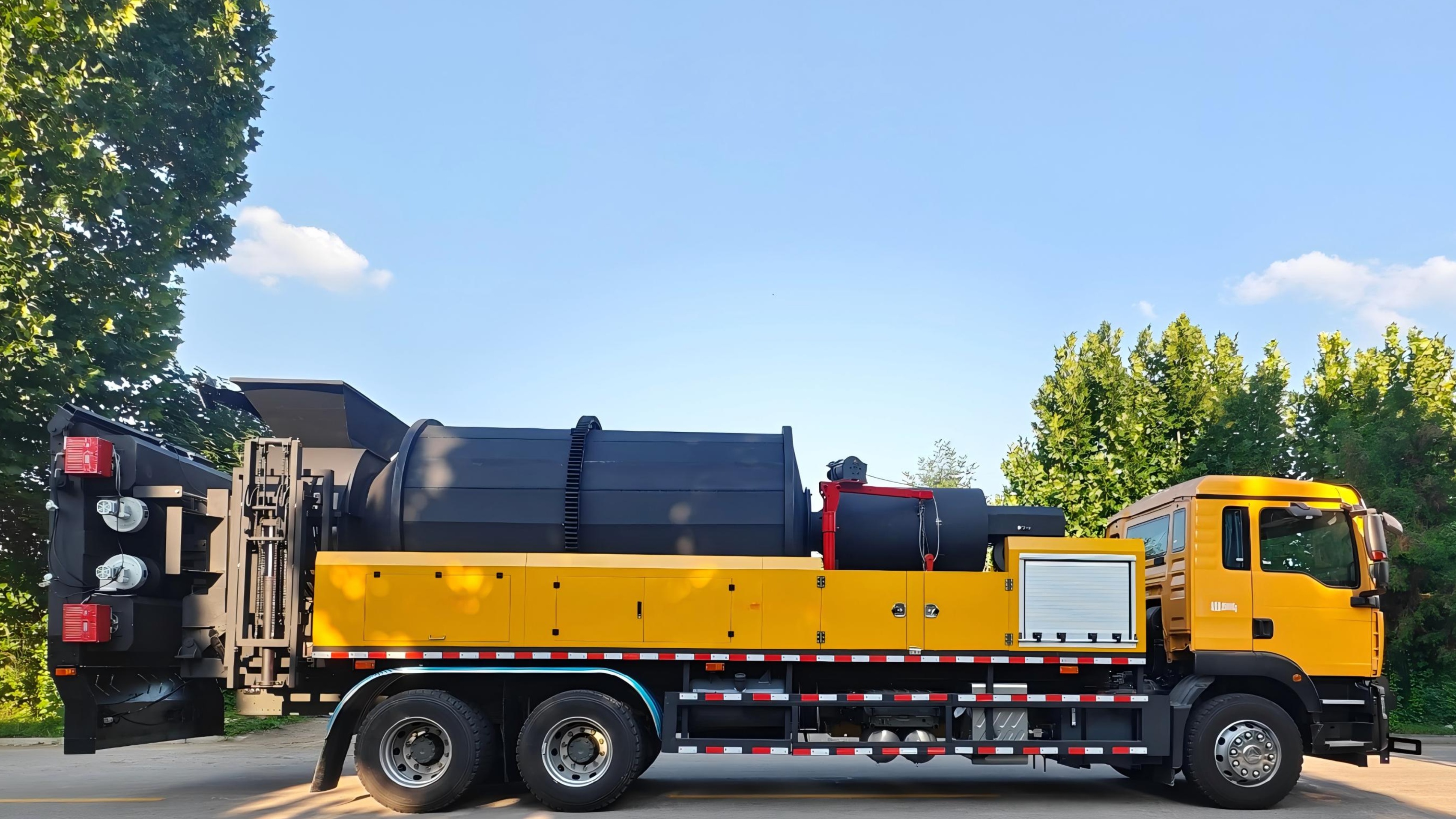 SYL5251TXB6 Asphalt Hot Recycling and Repair Vehicle Equipped with a Heating Wall 5