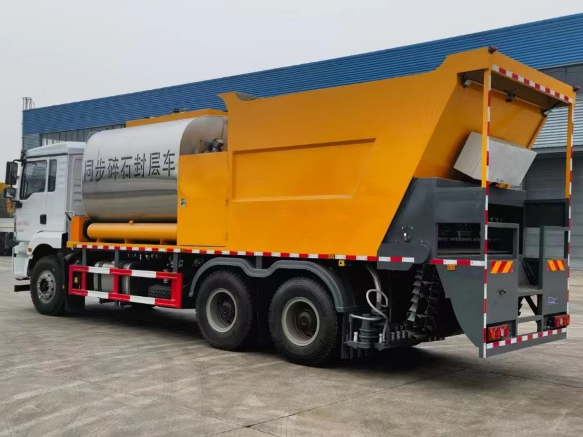 QS5180TFC6BLS sphalt-on-gravel synchronous seal coat truck 3